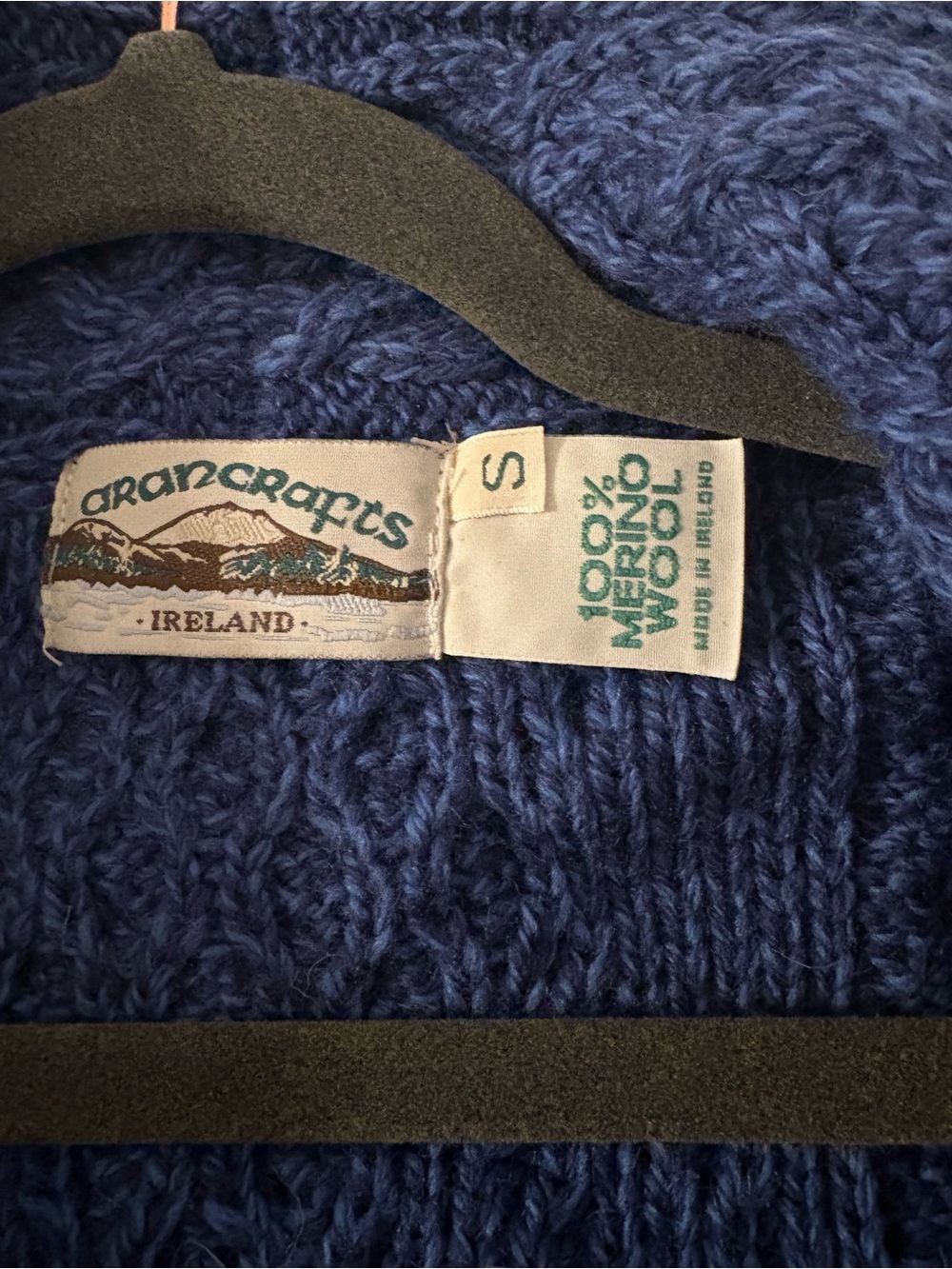 NWOT Aran Crafts Irish Knit Royal Cable Knit Zip Sweater with Pouch Pockets. - Picture 4 of 7